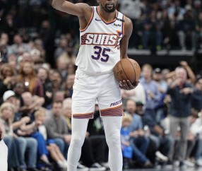 kaiyun-杜兰特连续十五场比赛得分超过最后时刻胜出，热火不断突破！